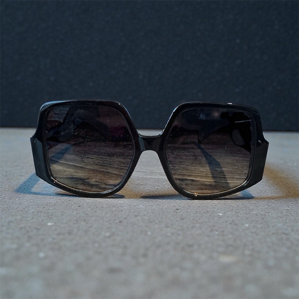 Chic Dark Brown Sunglasses